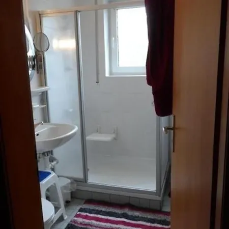 Gemuetliche Ferienwohnung In Eichhagen Mit Grill, Terrasse Und Garten *
